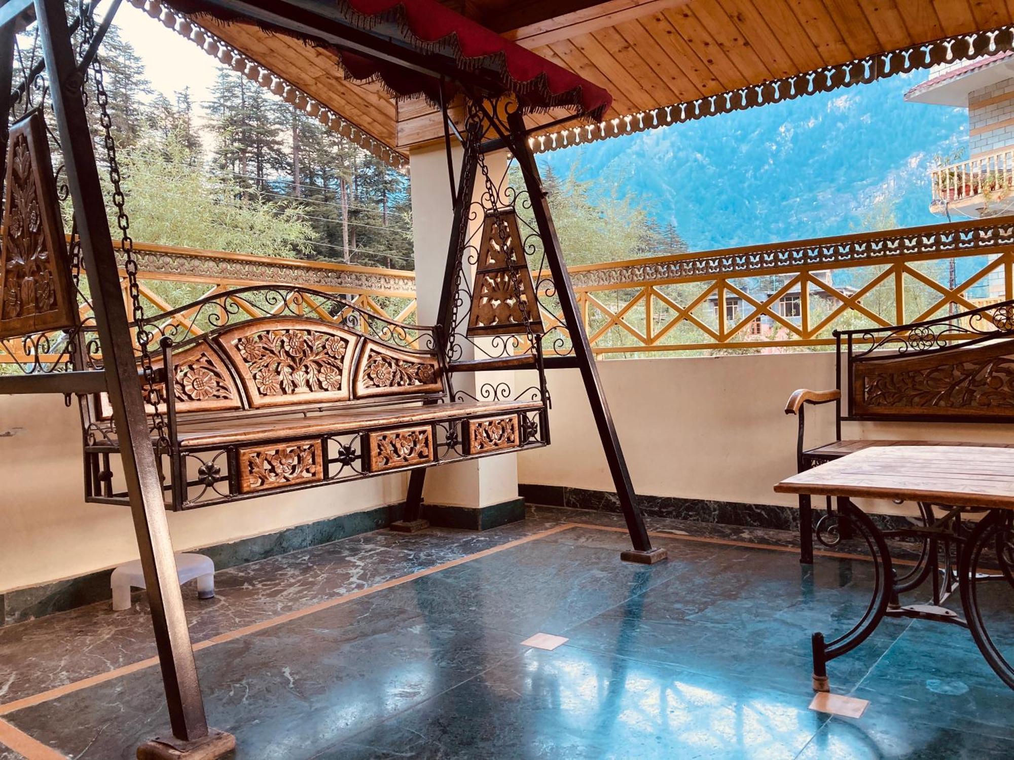 Woods Villa Cottage, Manali Eksteriør billede