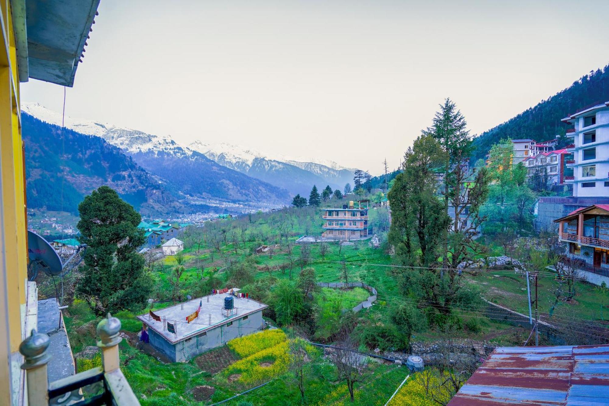 Woods Villa Cottage, Manali Eksteriør billede