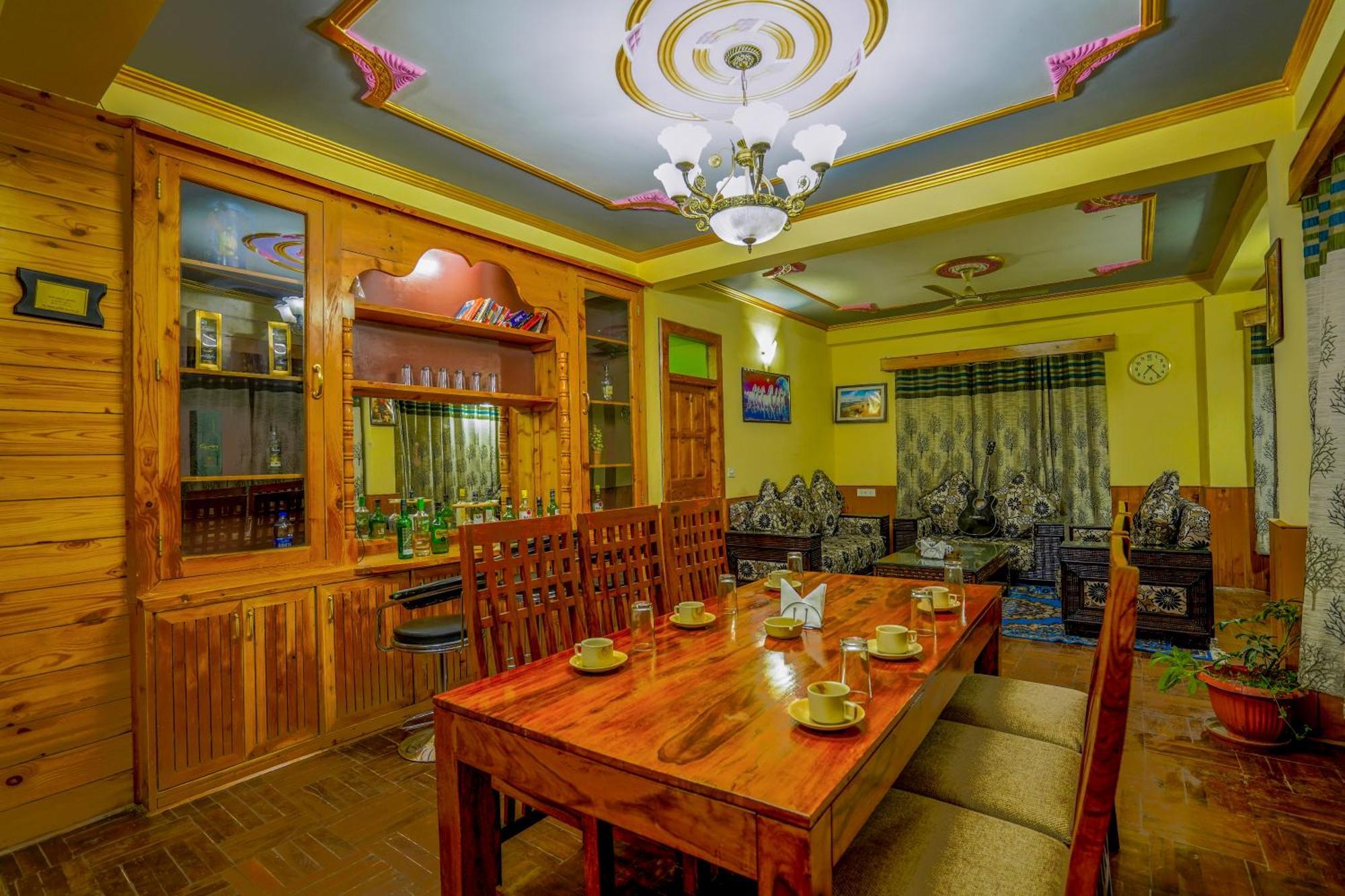 Woods Villa Cottage, Manali Eksteriør billede
