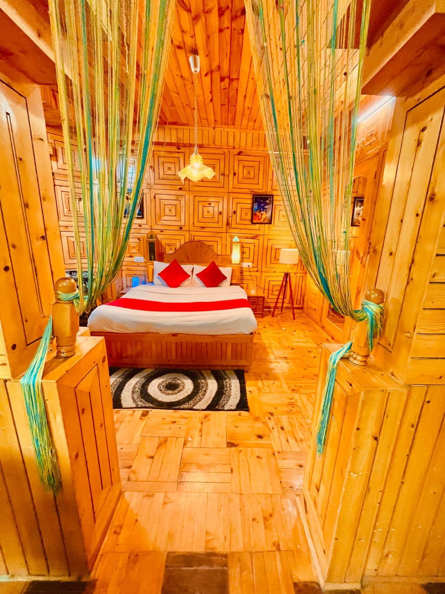 Woods Villa Cottage, Manali Eksteriør billede