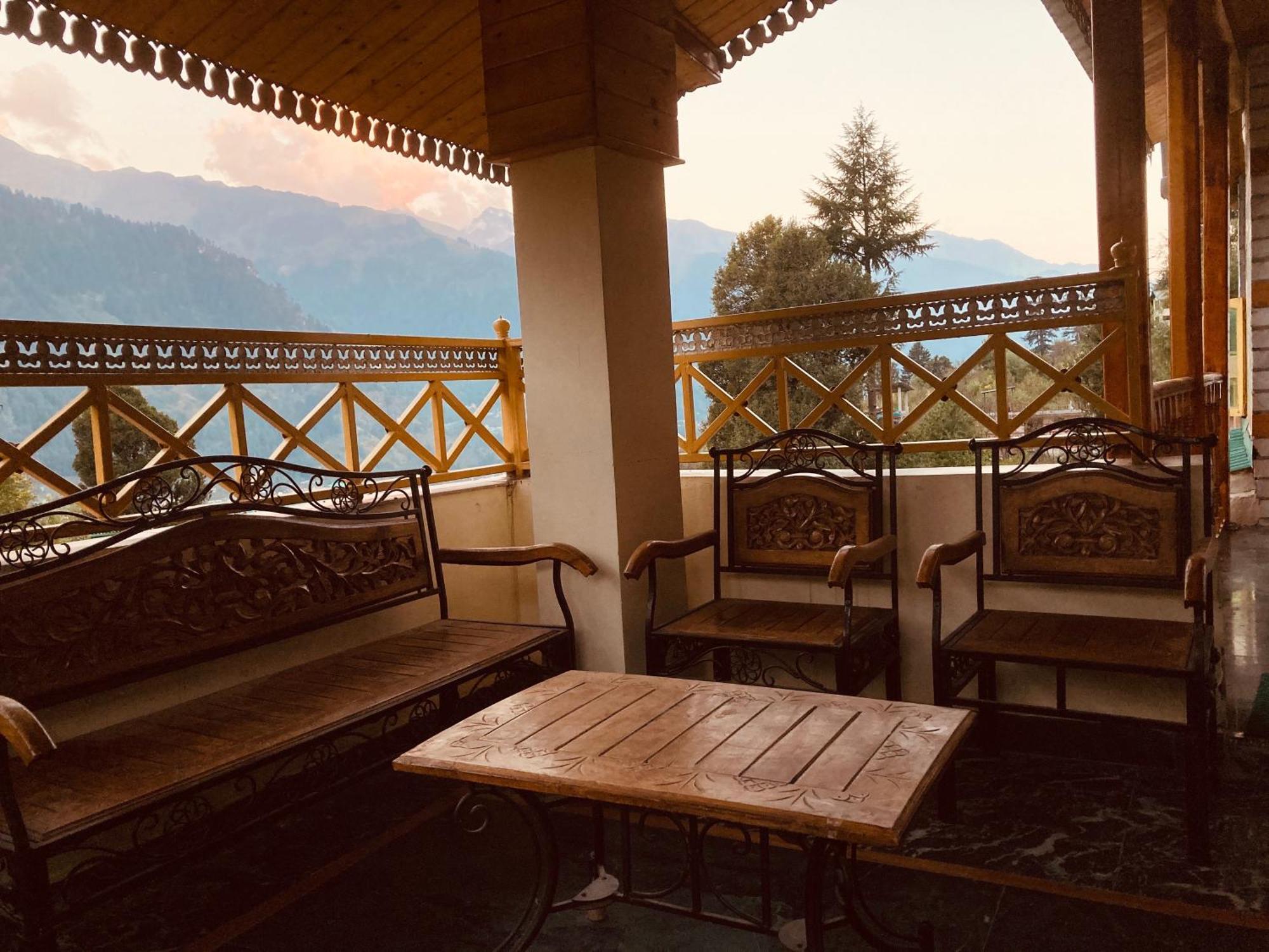 Woods Villa Cottage, Manali Eksteriør billede