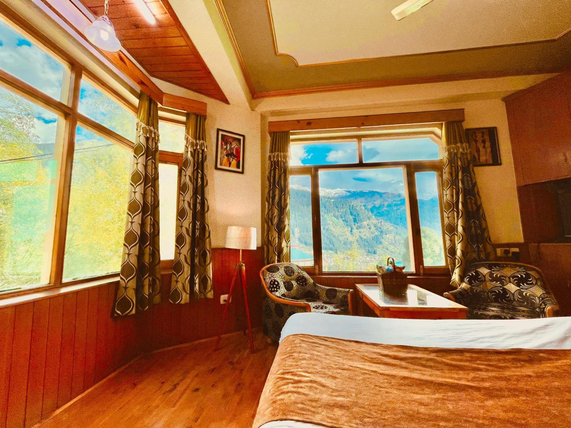 Woods Villa Cottage, Manali Eksteriør billede