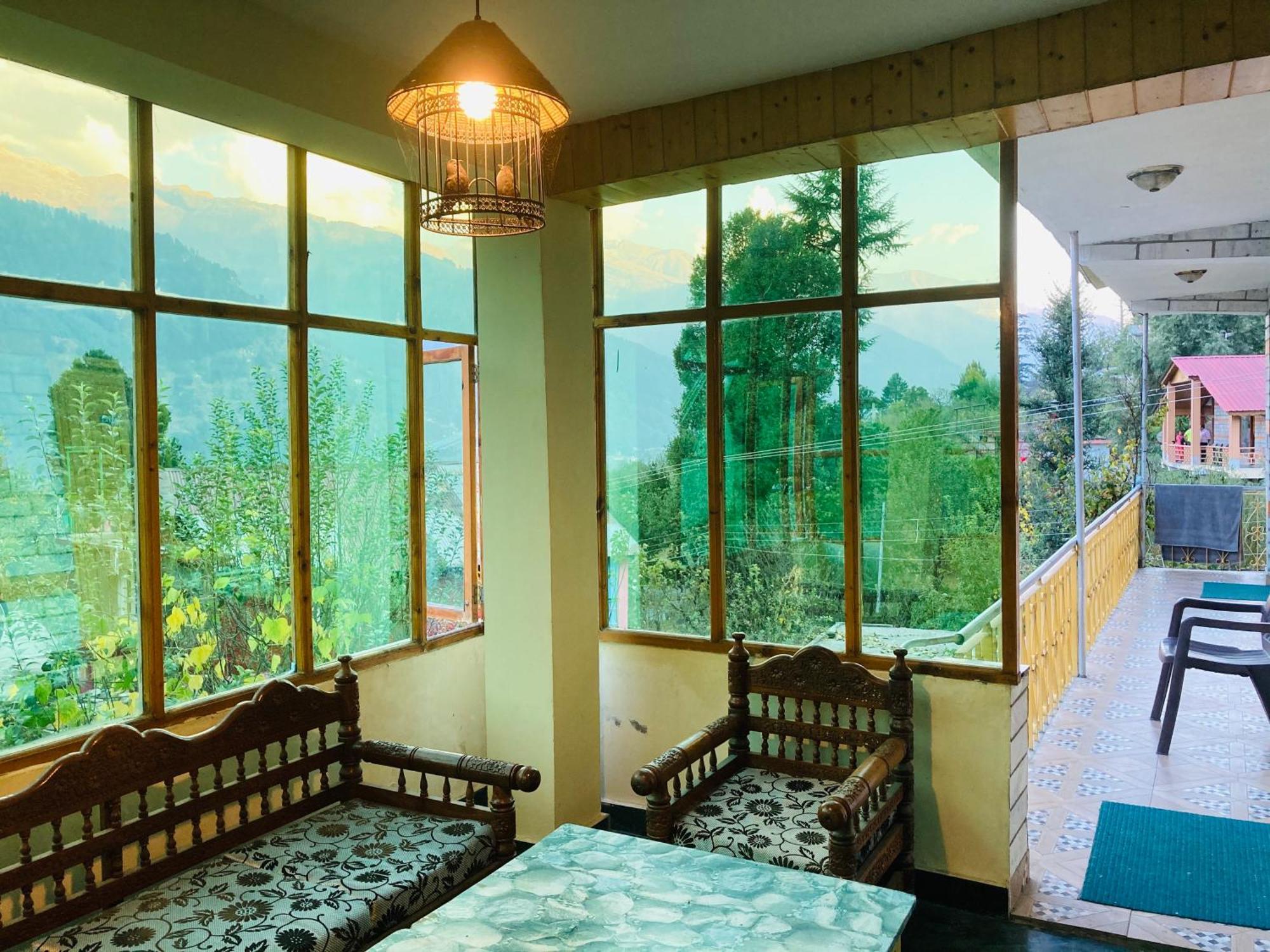 Woods Villa Cottage, Manali Eksteriør billede