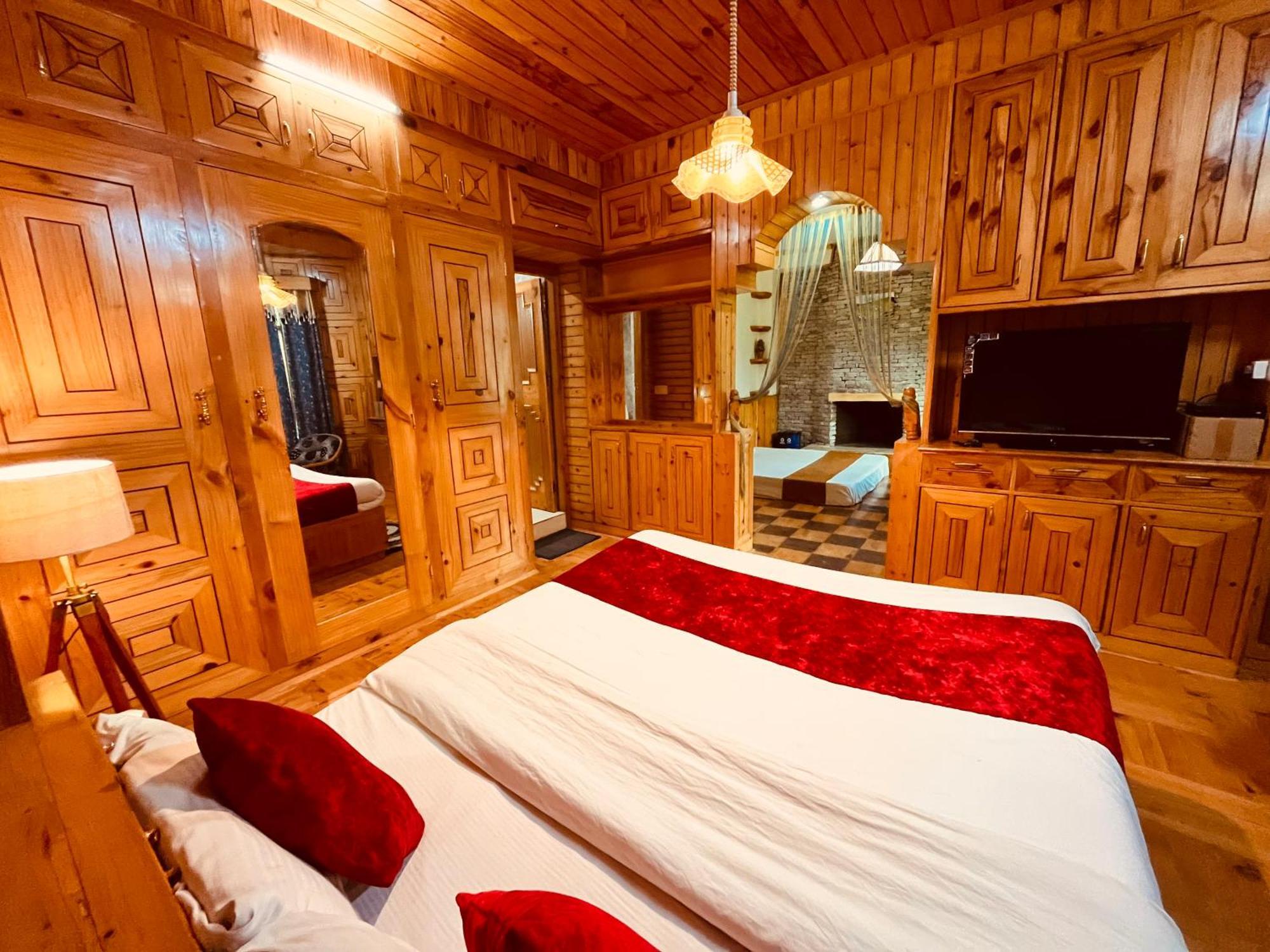 Woods Villa Cottage, Manali Eksteriør billede