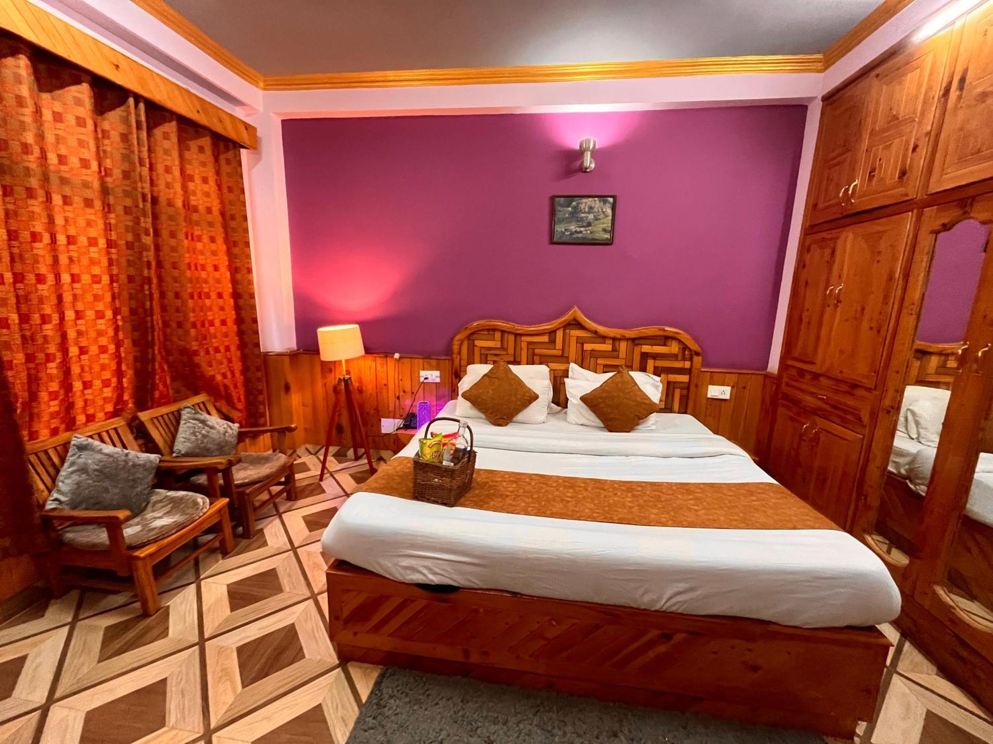 Woods Villa Cottage, Manali Eksteriør billede
