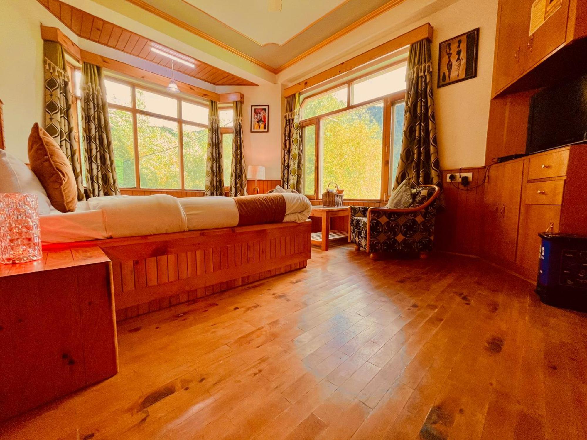 Woods Villa Cottage, Manali Eksteriør billede